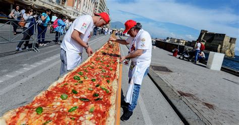 ‘World’s Longest’ Pizza Actually Doesn’t Look That Bad