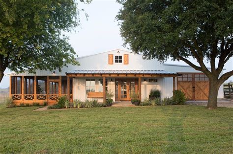 Fixer Upper: A Country Farmhouse and an American Dream | House exterior ...