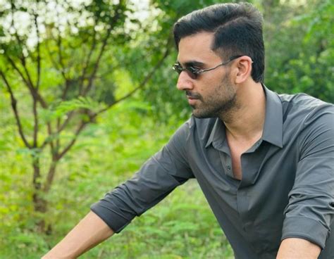 Deepak Chahar Age, Height, Wiki, Biography, Net Worth, Wife, Family