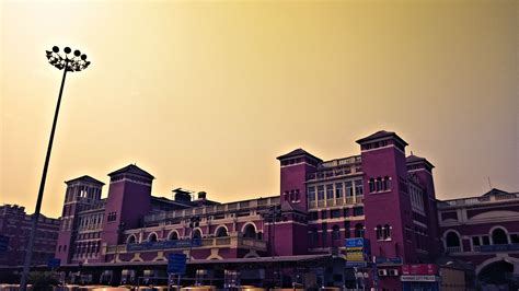 howrah train station | Howrah, Seattle skyline, Skyline