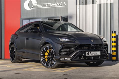 Lamborghini Urus De-Wrap Satin Black - Reforma UK