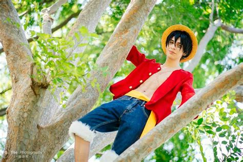 One Piece: 10 Awesome Luffy Cosplays To Take The High Seas