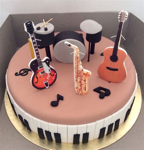 Music cake … | Music themed cakes, Music cakes, Themed cakes