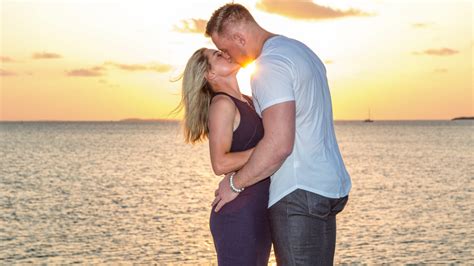 JJ Watt announces engagement to longtime girlfriend and soccer star ...