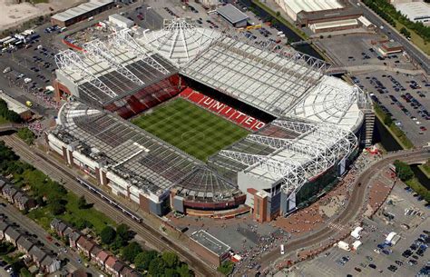 Manchester: Old Trafford will be demolished?! – StadiumDB.com