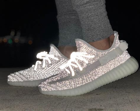 YEEZY BOOST 350 V2 Static Comment Shopper La