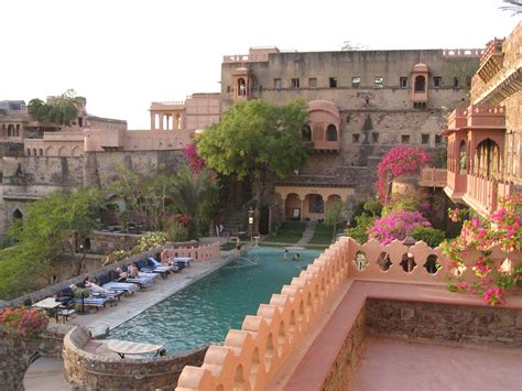 Neemrana Fort-Palace: the magnificent 15th century palace | Cool places ...