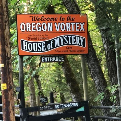 Oregon Vortex in Gold Hill, OR (6 Photos)