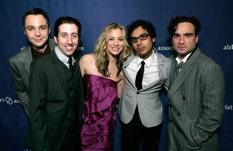 Latest Trend For Teens: kaley cuoco and johnny galecki