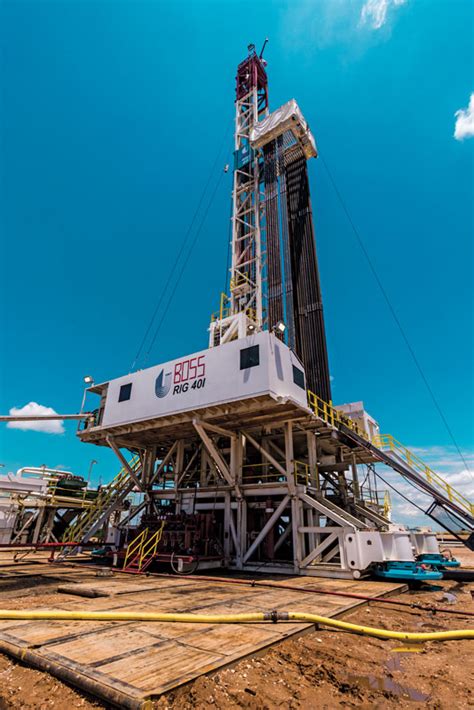 Onshore Drilling & Technology Briefs: Unit Drilling launches new rig ...