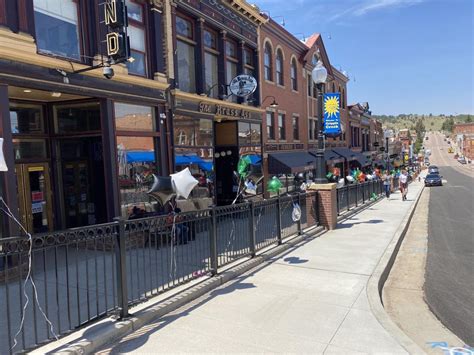 Cripple Creek casinos reopen with crowds, lines | Pikes Peak Courier ...