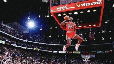 A never before seen angle of Michael Jordan's iconic 1988 free throw ...