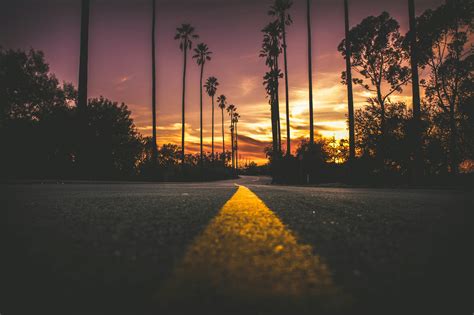 Road in City during Sunset · Free Stock Photo