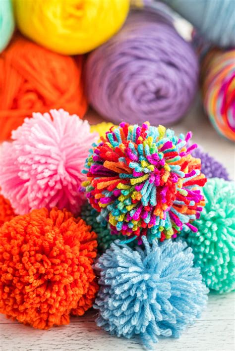 How to Make a Pom Pom - Crafts by Amanda - Crafts for Seniors