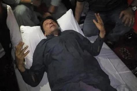 Imran Khan, former Pakistan leader and cricket star, shot in "clear ...