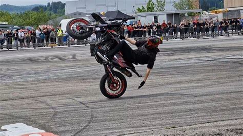 motorcycle stunt show insane skills - YouTube