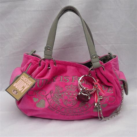 Elegance of living: Pink Handbags