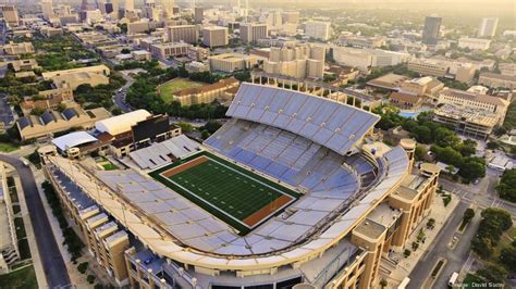 Texas Longhorns ranked No. 1 — in revenue - Austin Business Journal