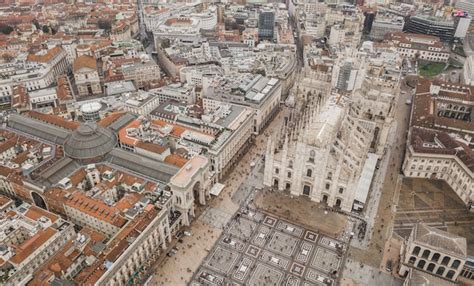 Premium Photo | Aerial view of duomo di milano, galleria vittorio ...