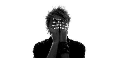 5 Seconds Of Summer - Amnesia (lyric video ufficiale) | AllSongs