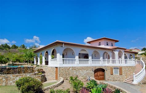 Book a villa or vacation rental on St Maarten / St Martin!