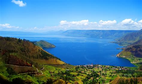 Medan Lake Toba Tour Package 4D3N - Adventure to Indonesia