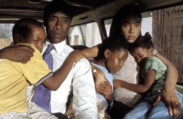 Hotel Rwanda movie review & film summary (2004) | Roger Ebert