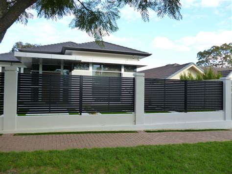 30+ Modern Steel Fence Design – HomeDecorish