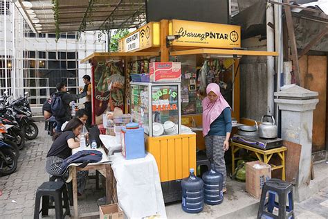 Transaksi Modern di Warung Kelontong - Ilmu dan Teknologi - koran.tempo.co