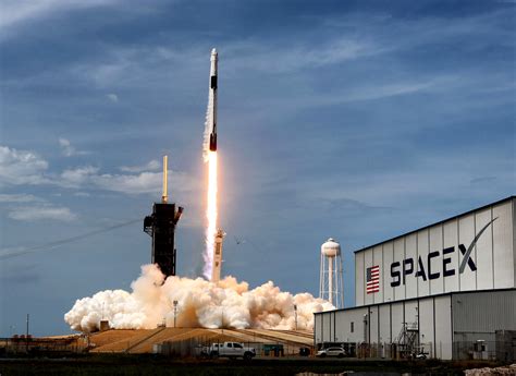 Tested: SpaceX's Starlink Satellite Internet Service Is Fast, But It'll ...