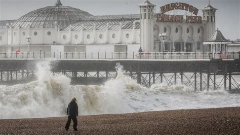 Brighton and Hove Council urges caution when visiting seafront - BBC News