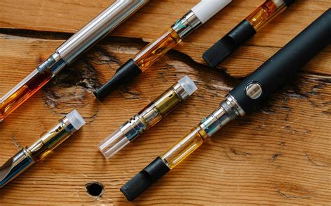 Different Types of Cannabis Vape Carts | Leafly