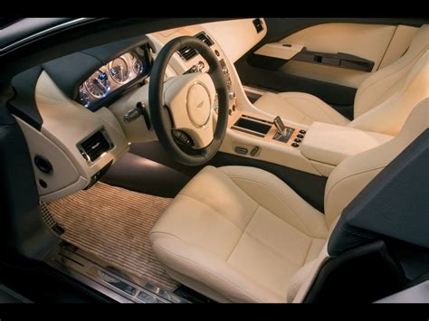 Specs Review Car: Aston Martin Rapide Functional Yet Luxurious