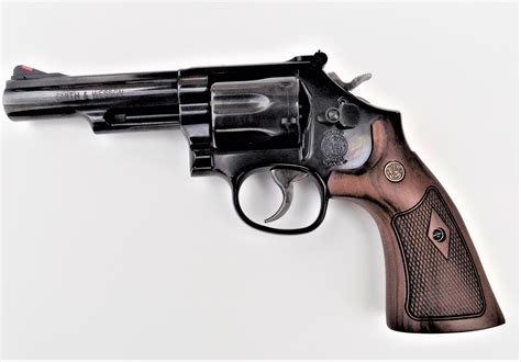 Review: Smith & Wesson Model 19 Classic Revolver - The Shooter's Log