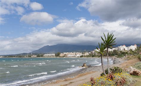 A Guide to Beaches in Estepona