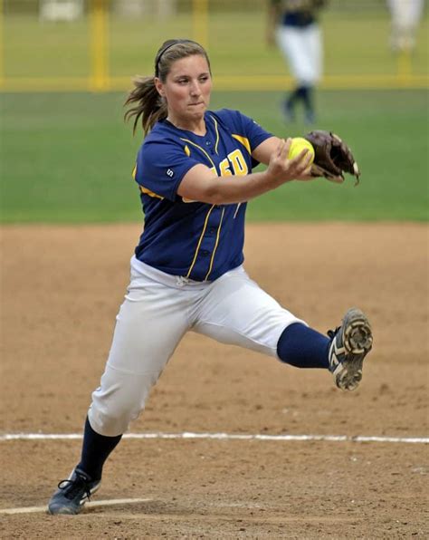 Here’s Exactly What You Need to Know About Pitch Calling in Softball ...