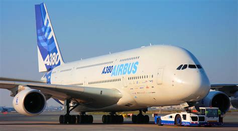 Eventi dal Mondo: Airbus non costruirà più l’A380, aereo simbolo dell ...