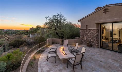 Custom Outdoor Fireplaces & Fire Pits in Phoenix, AZ