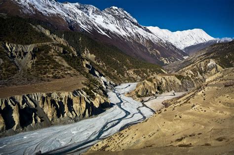 Trekking in the Manang Region, Nepal | Travel favorite, Places to go ...