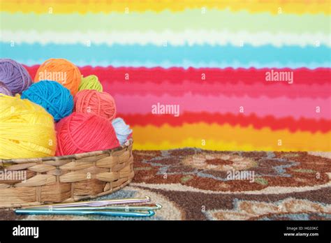 Rainbow yarn hi-res stock photography and images - Alamy