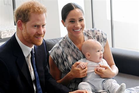 US Weekly: Prinz Harry und Meghan Markles 1-jähriger Sohn Archie kann ...