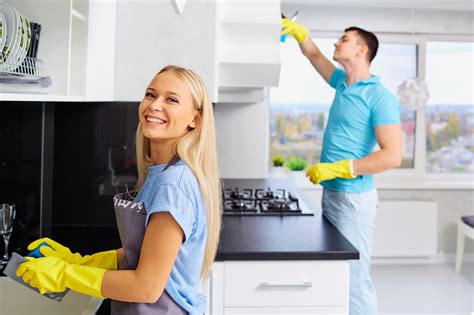 10 Helpful House Cleaning Tips for When You Have No Time to Clean