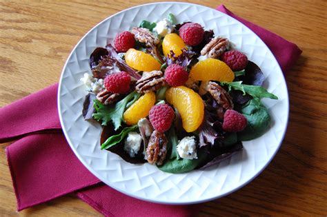 Raspberry Mandarin Orange Salad with Candied Walnuts | Cooking Mamas