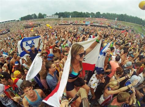 Tomorrowland Festival Review + Guide: All You Need to Know