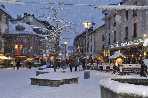 Chamonix Resort Guide | InTheSnow