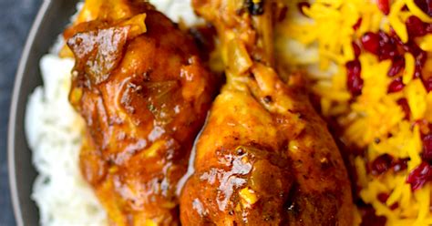 Yammie's Noshery: Persian Saffron Chicken {Zereshk Polo Ba Morgh}