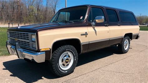 1984 Chevrolet Suburban 2500 - CLASSIC.COM