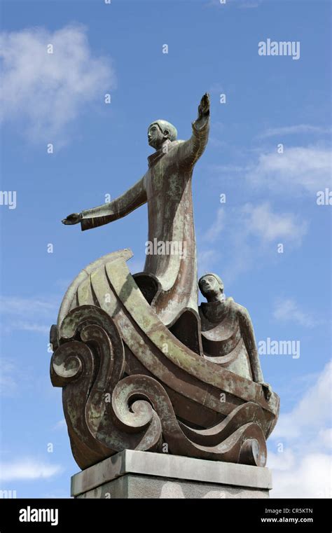 Saint brendan the navigator statue hi-res stock photography and images ...