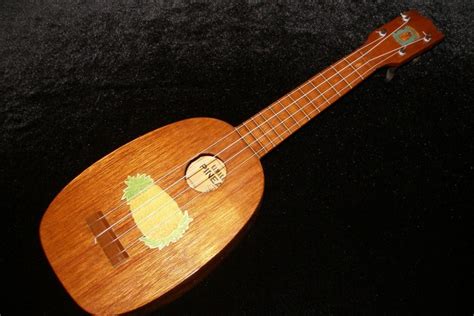 Ukulele Friend 1920s Kamaka Pineapple Ukulele - Ukulele Friend