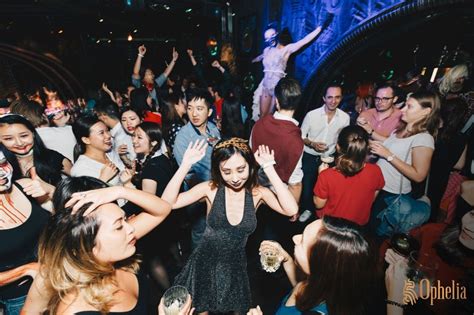 Hong Kong Nightlife: Best Bars and Nightclubs | Jakarta100bars ...